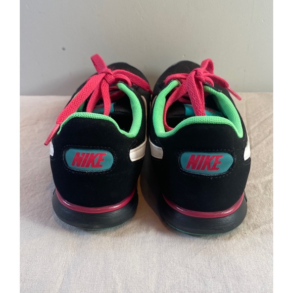 Nike Pink Victoria Shoes - Picture 4 of 5